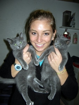 Bonner Scholar volunteering at Putnam County Humane Society