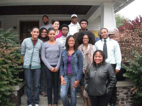 Group photo with visiting lecturer Professor Deborah Willis, New York University (fall 2011).