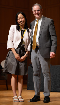 VPAA Dave Berque presents Eliana Alzate with the Murad Medal