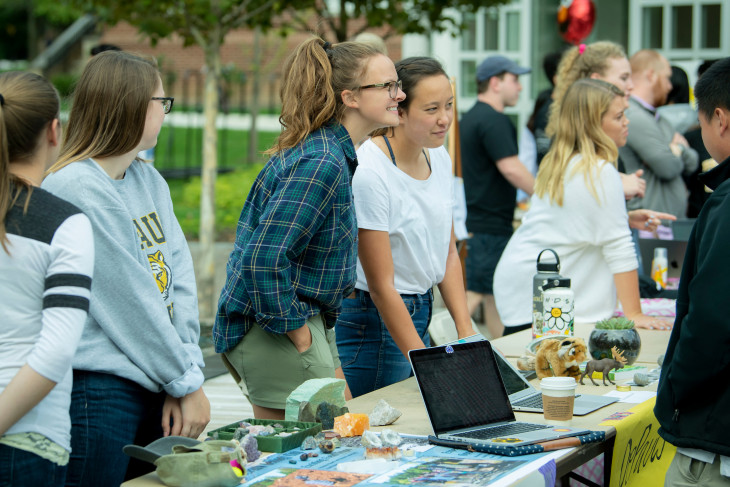 Student activities fair on Stewart Plaza 