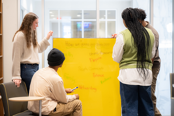 Students collaborating at the Center for Diversity and Inclusion