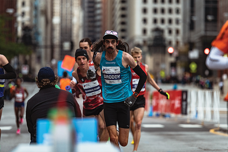 Noah Droddy ’13 running the 2019 Chicago Marathon