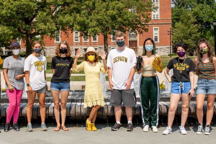 Dr. White with students on move-in day