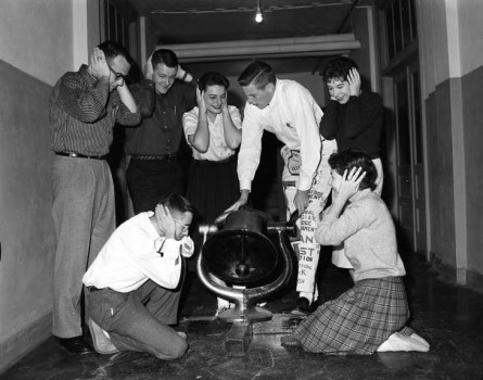 Students with the Monon Bell