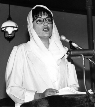 Pakistan's Benazir Bhutto at DePauw in May 1997.