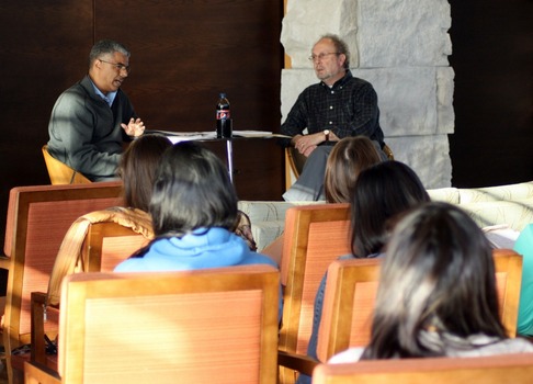 Keith Woods (left, Vice President for Diversity, NPR) with Bob Steele (right, Director, The Prindle Institute) leading a discussion on the ethics of life writing