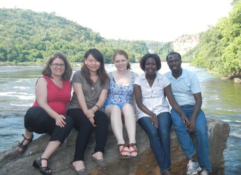 Professor Rebecca Alexander leads student trip to Uganda