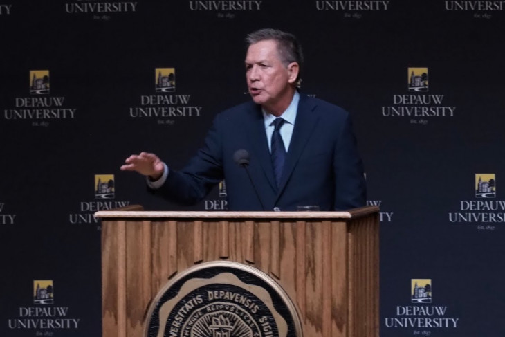 John Kasich speaking behind a lectern during an Ubben Lecture