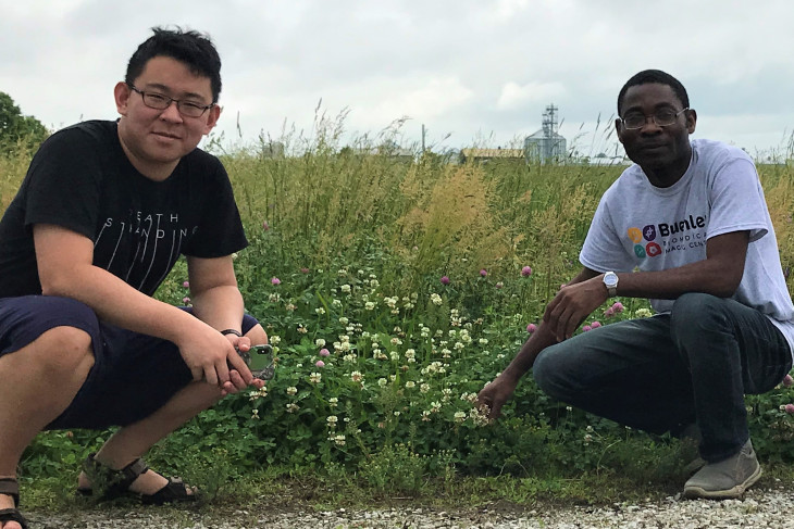 Yangjie Tan ’22 and Philips Akinwole