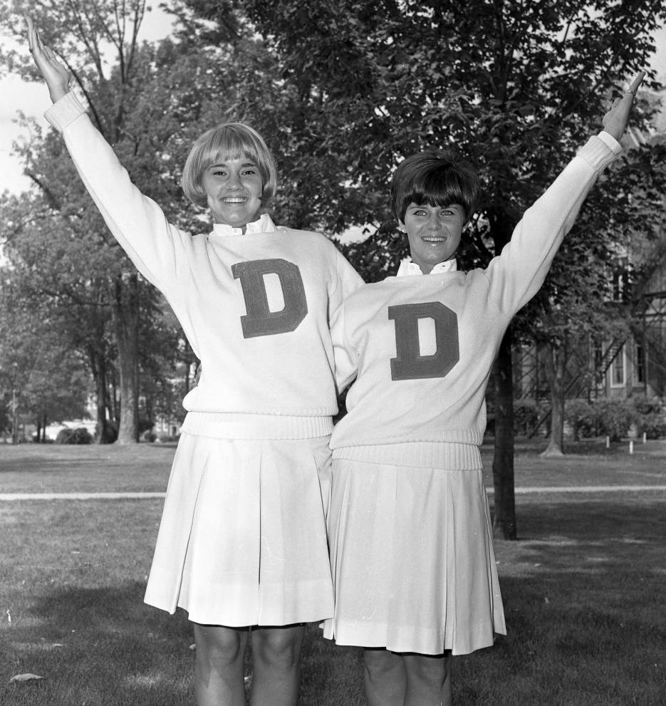 DePauw cheerleaders