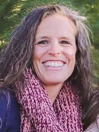 Annie Weltz Smiling woman