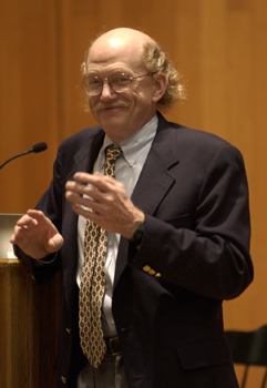 Robert H. Waterston delivering an Ubben Lecture