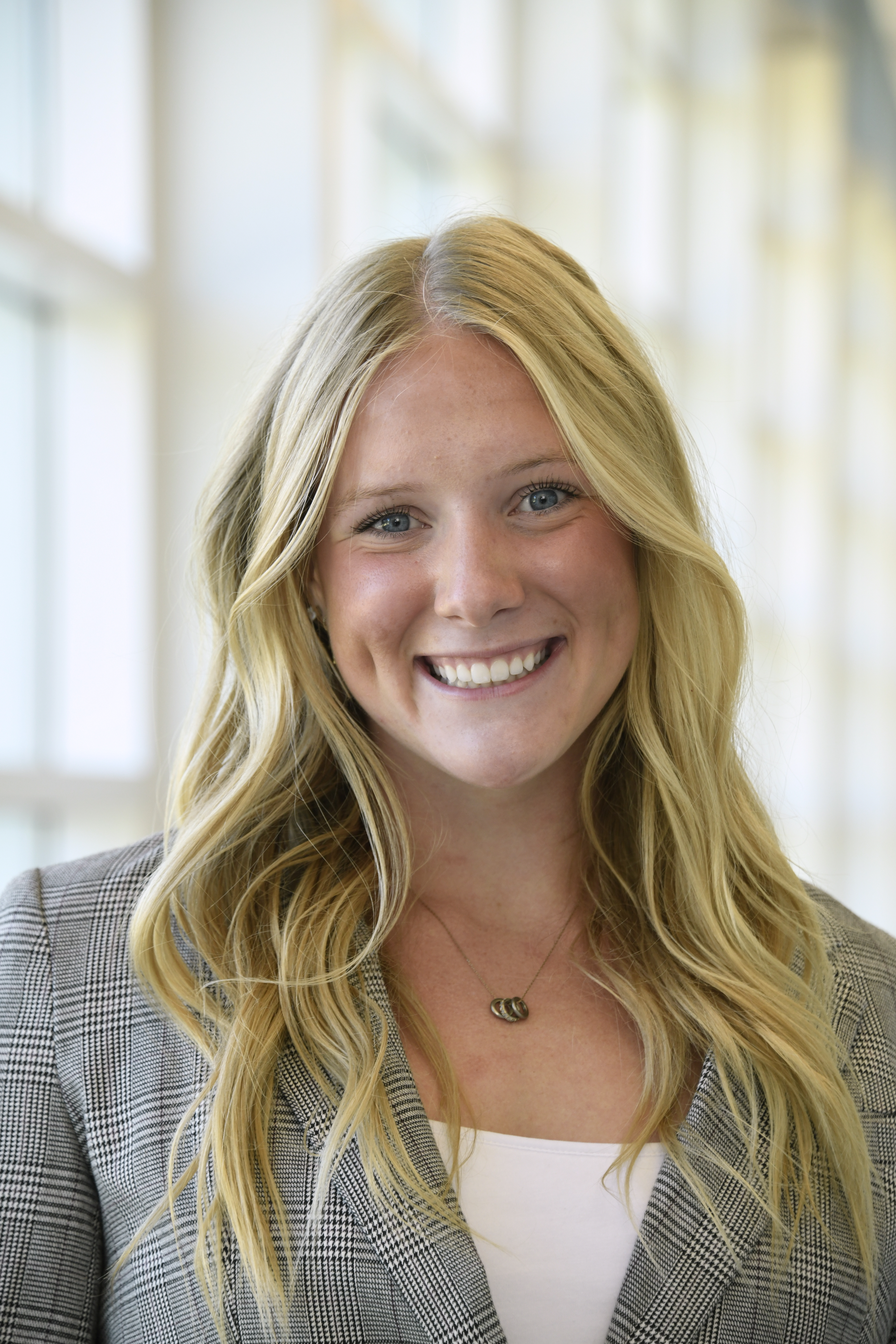 Sophia Hulen headshot