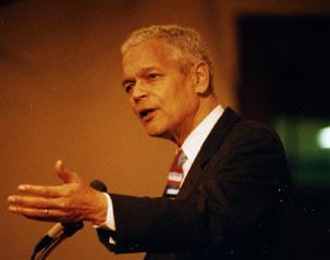 Julian Bond delivering an Ubben Lecture