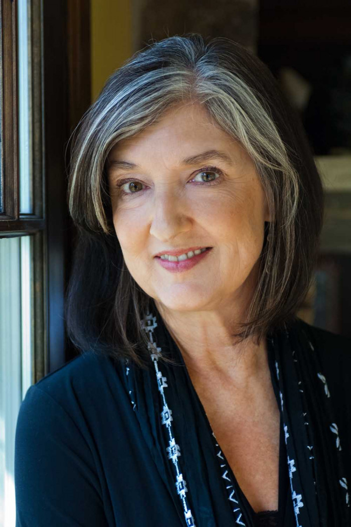 Barbara Kingsolver headshot