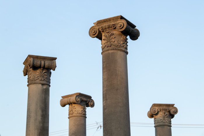 Columns at Bottoms Center