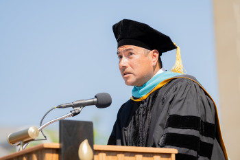 Daniel Mendoza speaks at graduation