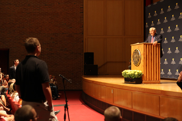 Ron Paul taking questions from the audience during his Ubben Lecture