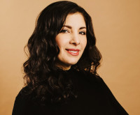 Ronit Plank headshot