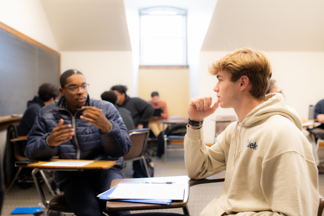 Students in first year seminar class