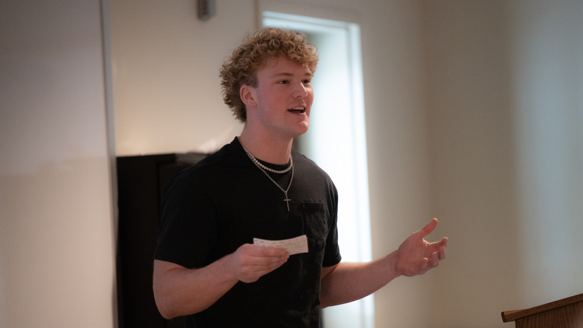 Winter Term Students Explore Life in a Single Sentence