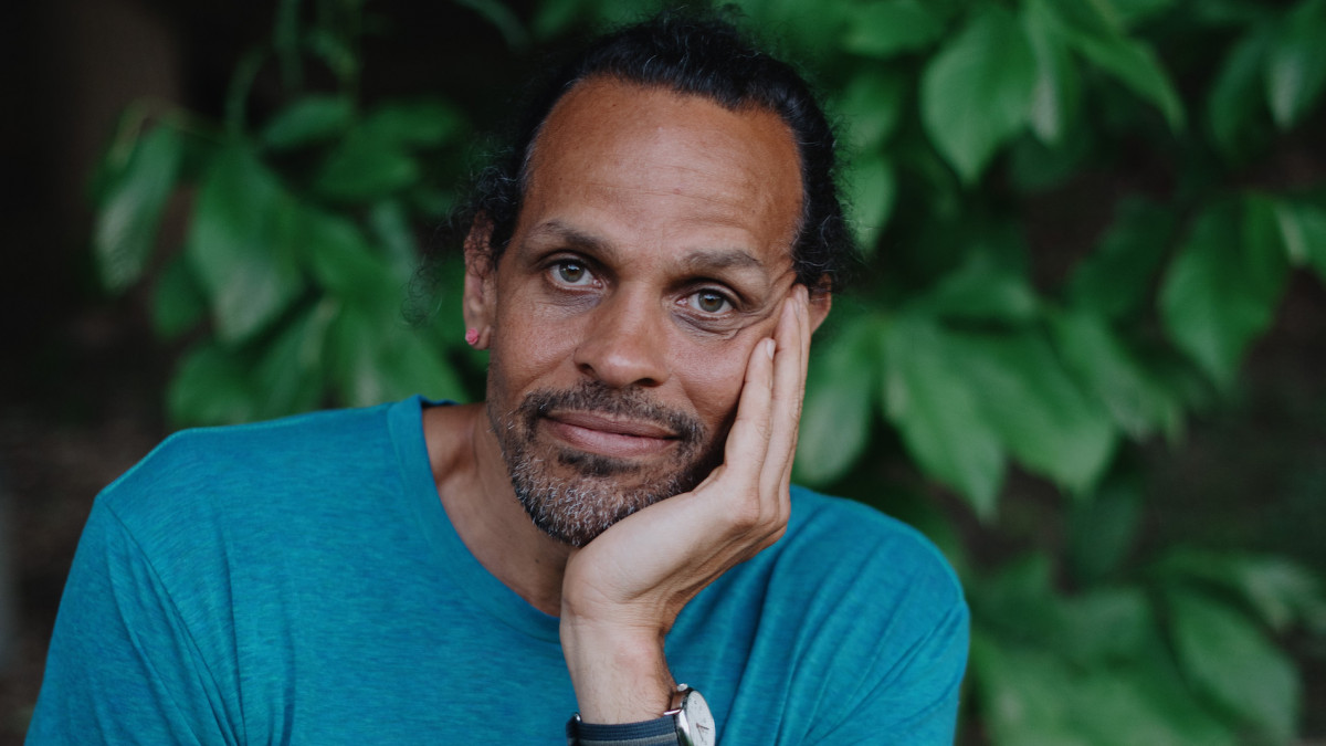 Poet, professor and bestselling author Ross Gay to give commencement address