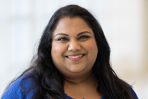 Janani Sridhar Photo